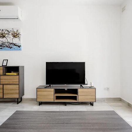 מסידה F12 Room 1, Private Room Two Single Beds Shared Bathroom In Shared Flat מראה חיצוני תמונה