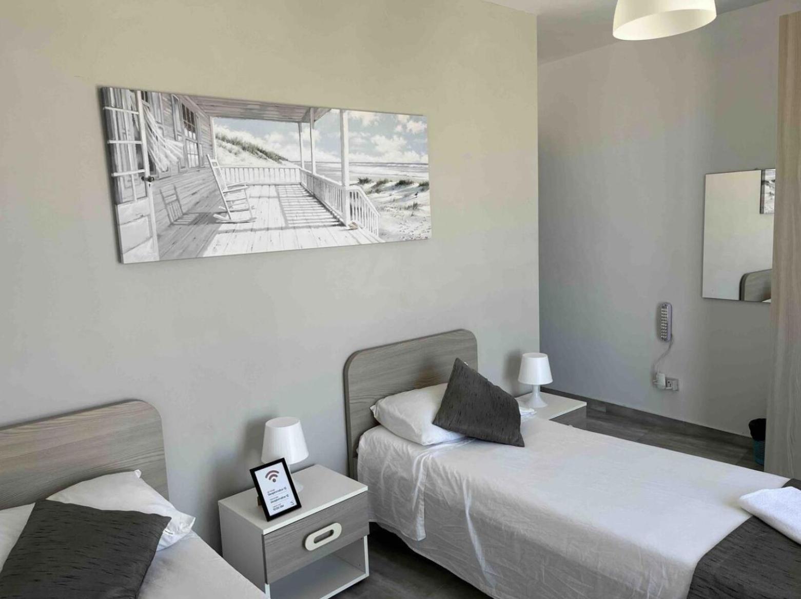 מסידה F12 Room 1, Private Room Two Single Beds Shared Bathroom In Shared Flat מראה חיצוני תמונה