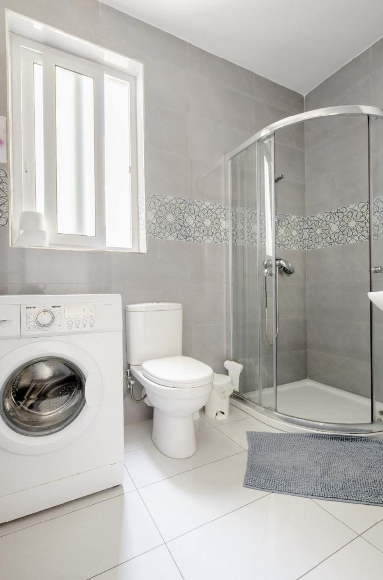 מסידה F12 Room 1, Private Room Two Single Beds Shared Bathroom In Shared Flat מראה חיצוני תמונה