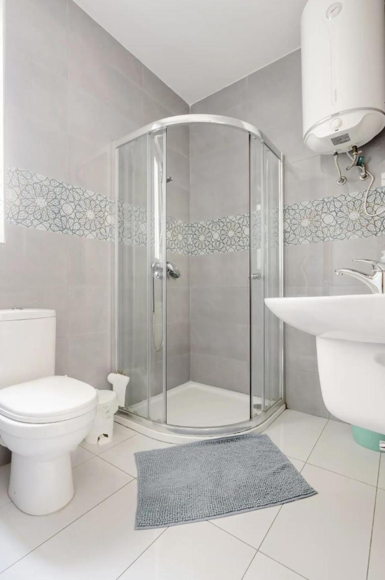 מסידה F12 Room 1, Private Room Two Single Beds Shared Bathroom In Shared Flat מראה חיצוני תמונה